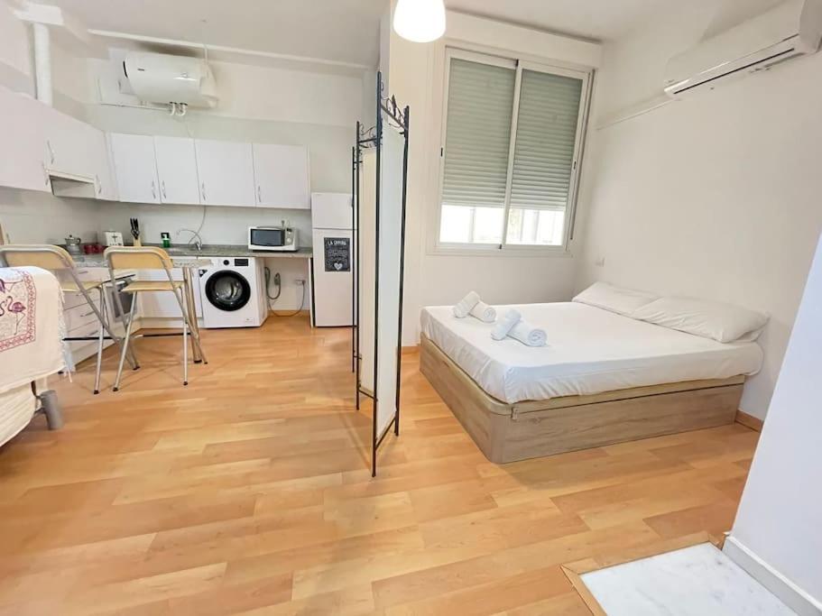 Nice Flat In Atarazanas - Souv Malaga Bagian luar foto