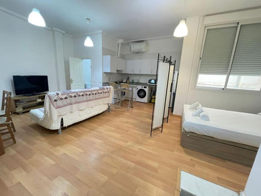 Nice Flat In Atarazanas - Souv Malaga Bagian luar foto