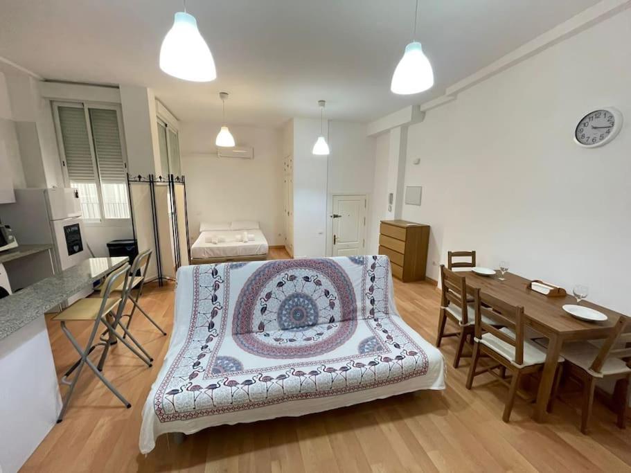 Nice Flat In Atarazanas - Souv Malaga Bagian luar foto